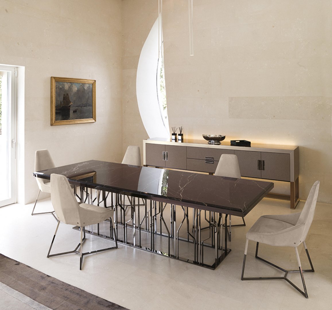 Luxe Rechthoekige Marmeren Eettafel met Artistiek Metalen Onderstel